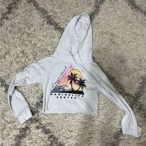 White womens size small cropped loggerhead marine life center in Florida